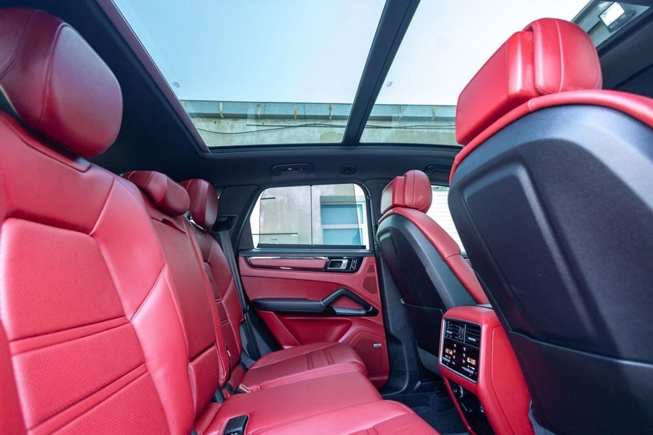 Porsche Cayenne S 2.9L (440 HP) Porsche Cayenne S 2019 GCC under Warranty with Flexible Down-Payment.