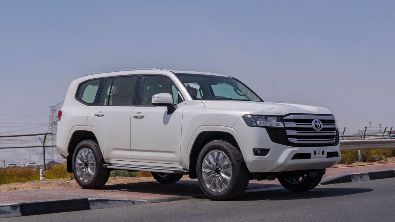 Toyota Land Cruiser 2026 Toyota Land Cruiser 300 GXR 4.0L AT Petrol 4WD (White-Beige)