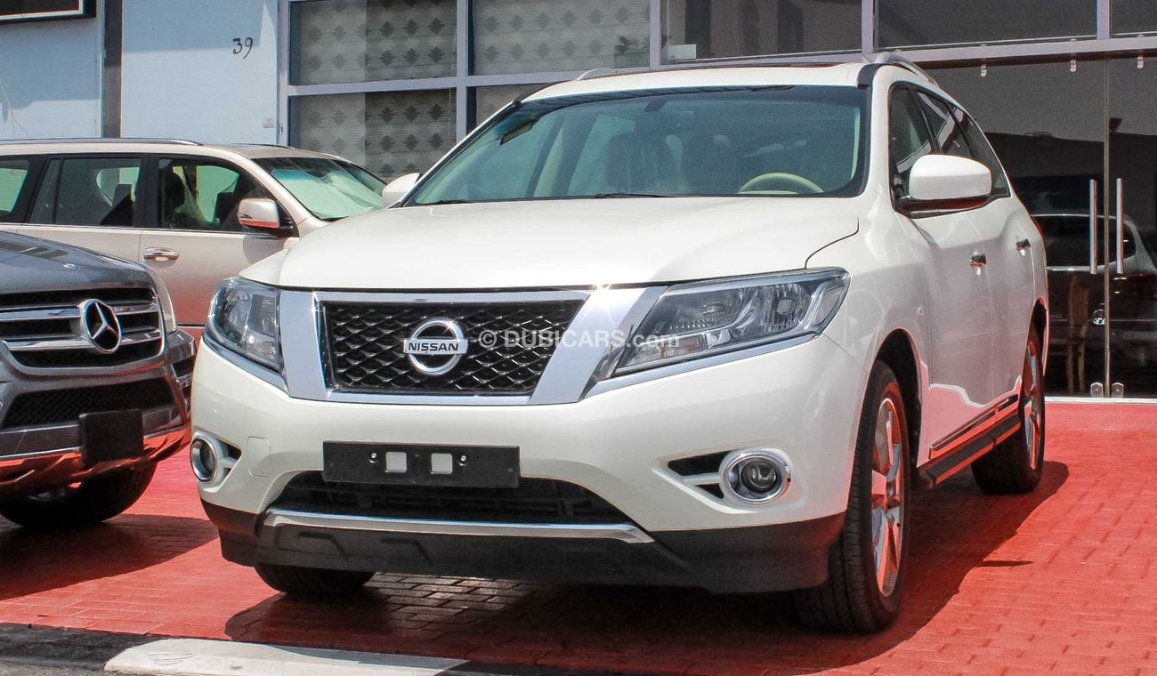 Nissan Pathfinder 4WD - SV