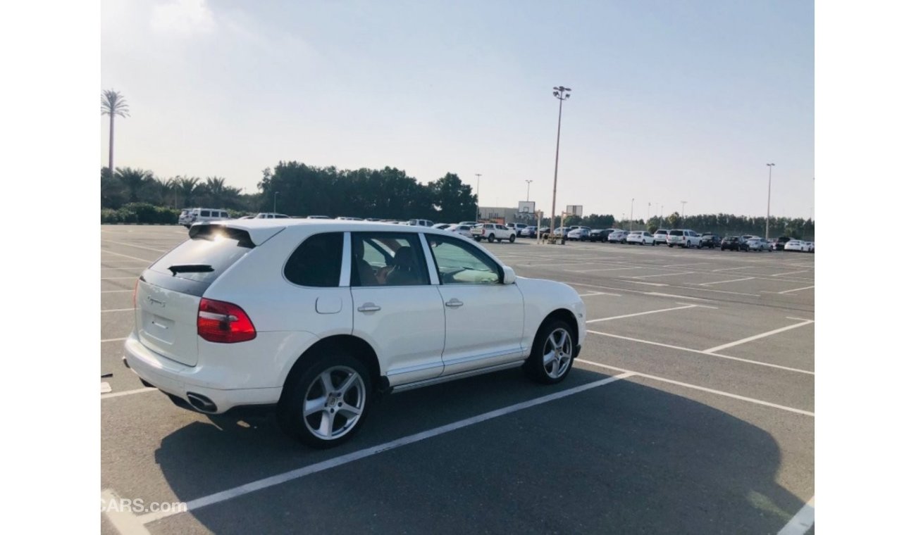 Porsche Cayenne Model 2009 GCC CAR PERFECT CONDITION FULL OPTION SUN ROOF LEATHER SEATS