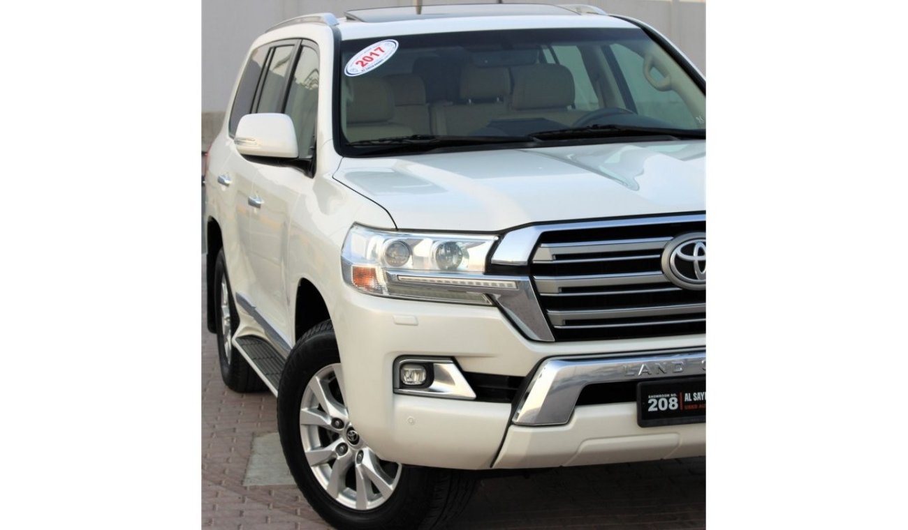 Toyota Land Cruiser Toyota Land Cruiser 2017 GCC 8 cylinder in excellent condition without accidents, very clean from in