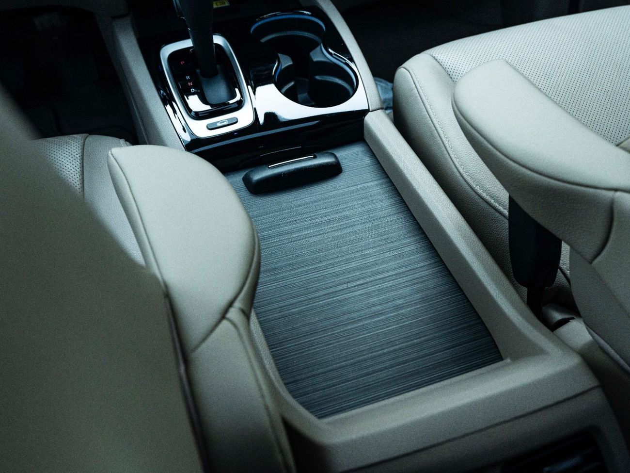 Honda Pilot AED 1887 PM • PILOT AWD TOURING • ONLY 28,000 KMS • 7-SEATER • PRISTINE CONDITION