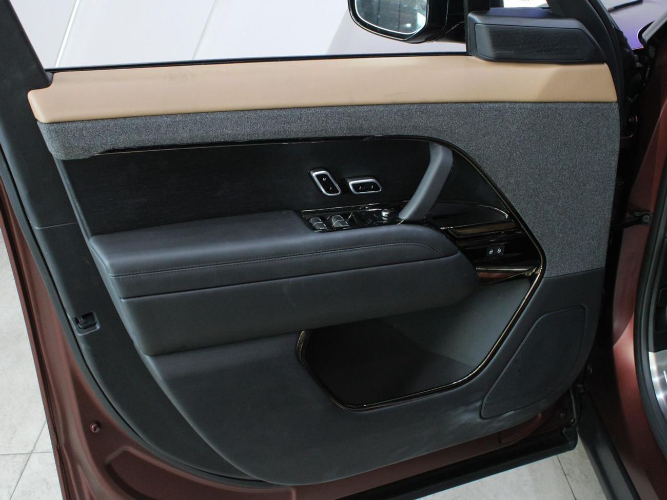 لاند روفر رينج روفر سبورت SE P550e 3.0L