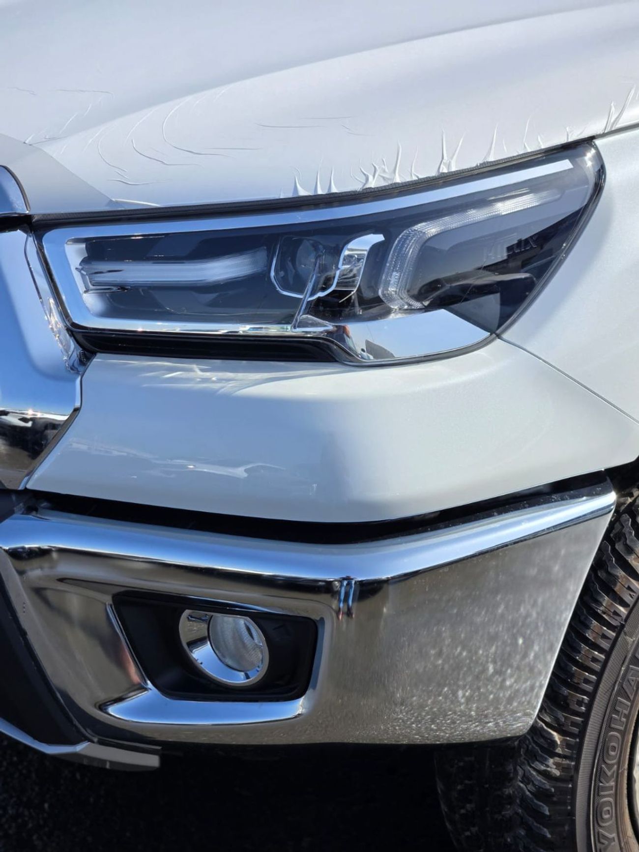 Toyota Hilux 2.7L PETROL GLXS SRS M/T DOUBLE CABIN FULL OPTION PICKUP