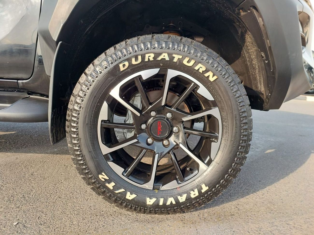 Toyota Hilux TOYOTA HILUX PICKUP RHD 2024 MODEL 2.8 L DIESEL AUTOMATIC(PM13901)