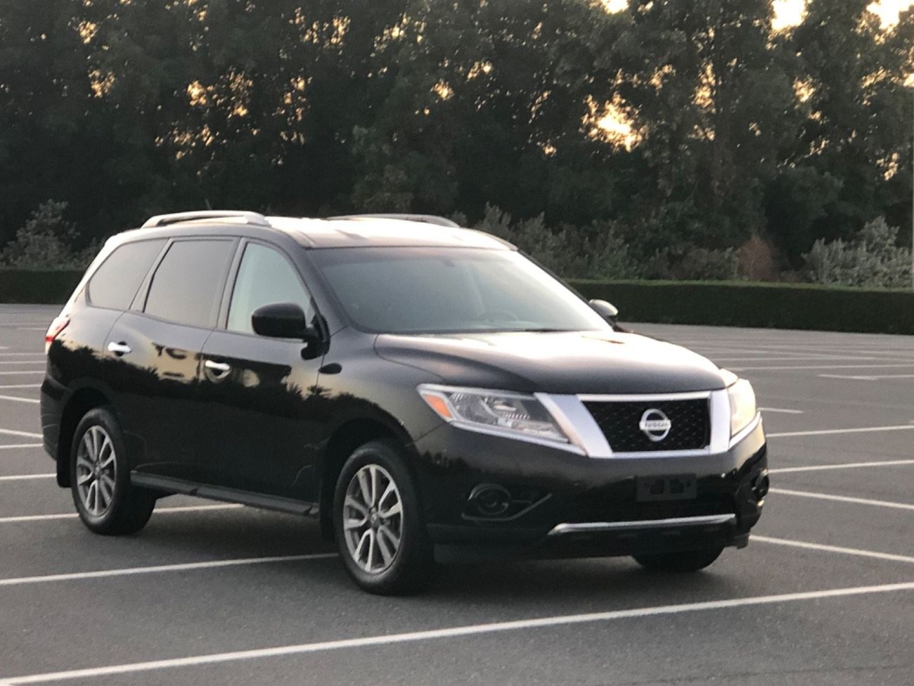 Nissan Pathfinder MODEL 2016 CAR PERFECT CONDITION INSIDE AND OUTSIDE NO ANY MECHANICAL ISSUES FULL