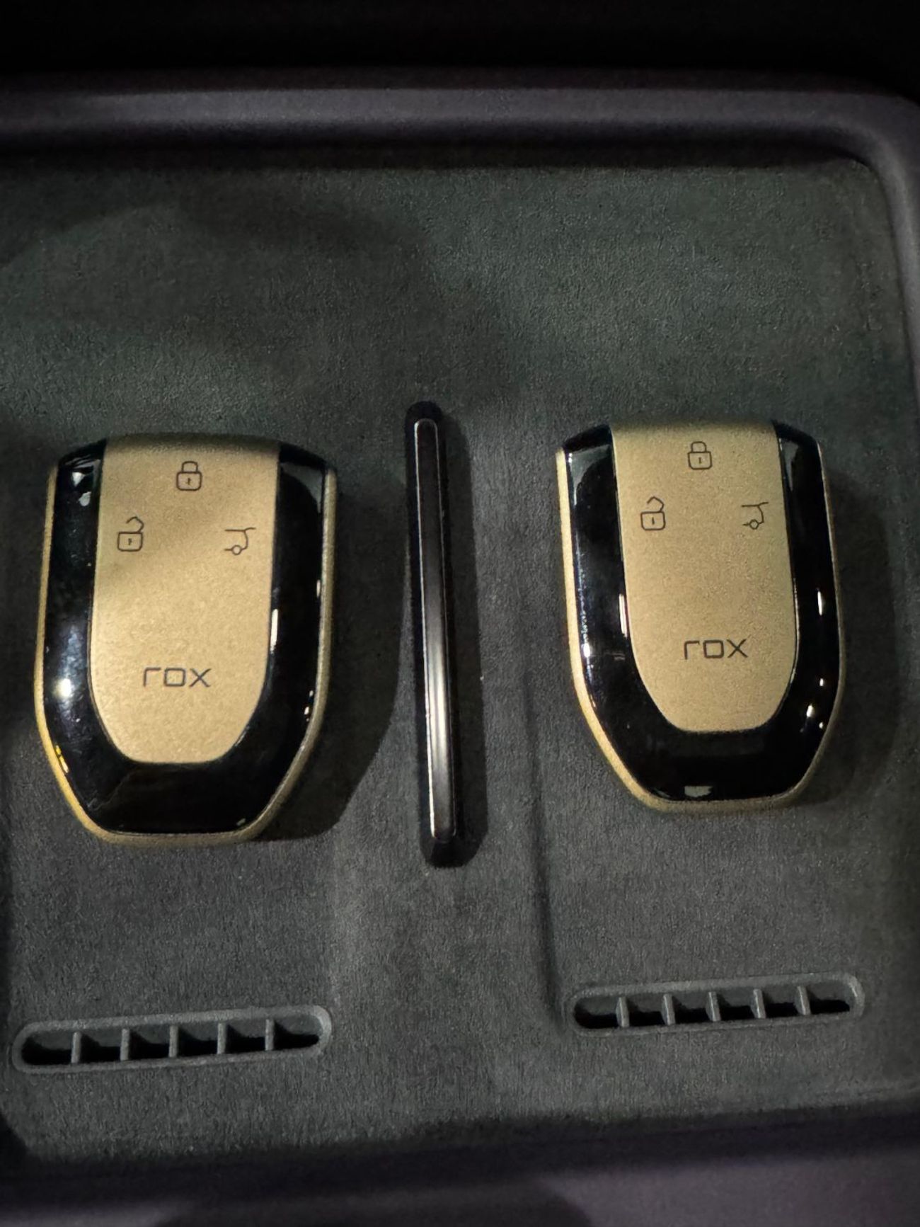 روكس أداماس