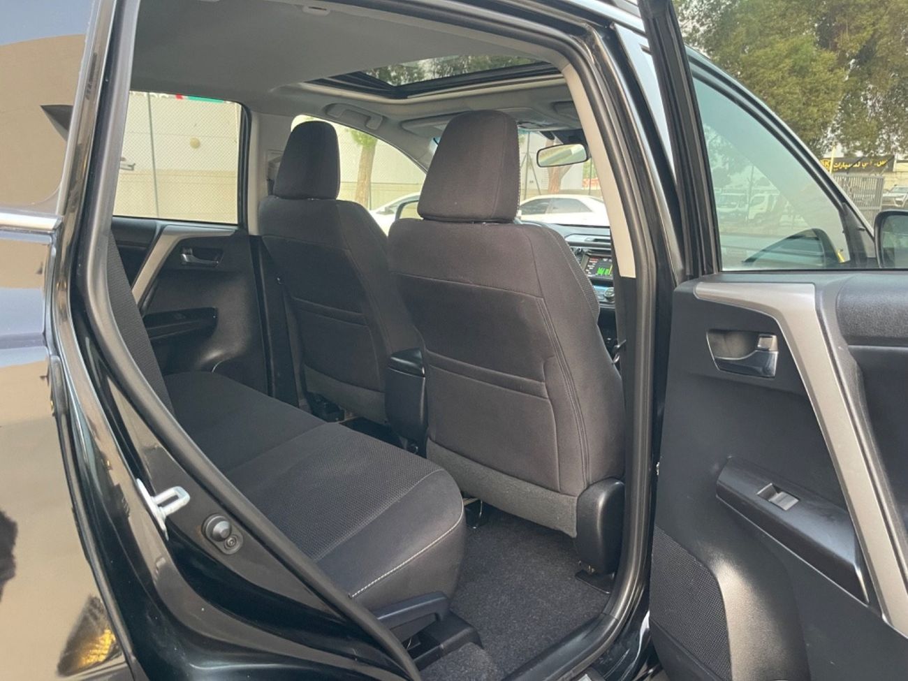 تويوتا راف ٤ 2017 RAV4 XLE AWD FULL OPTION