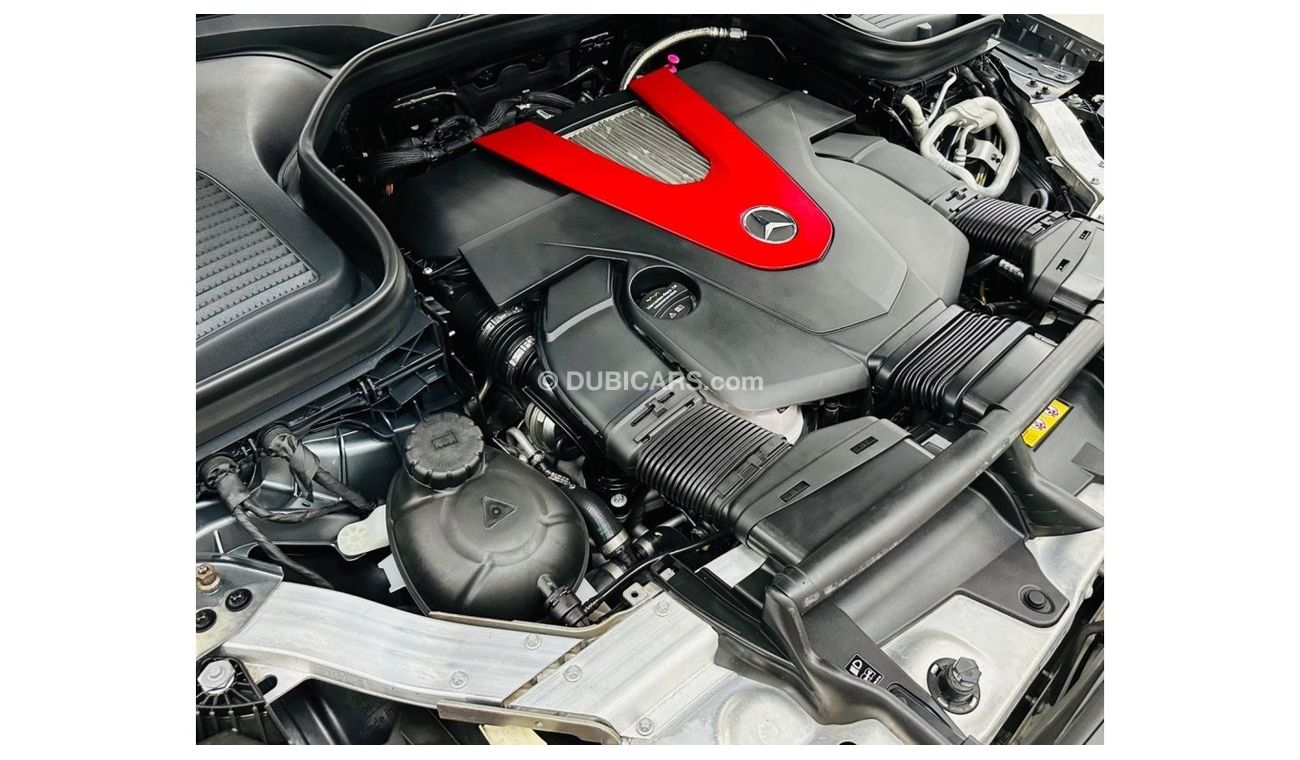 Mercedes-Benz GLC 43 AMG GCC .. FSH .  Perfect Condition .. V6 .. AMG .. Top Range