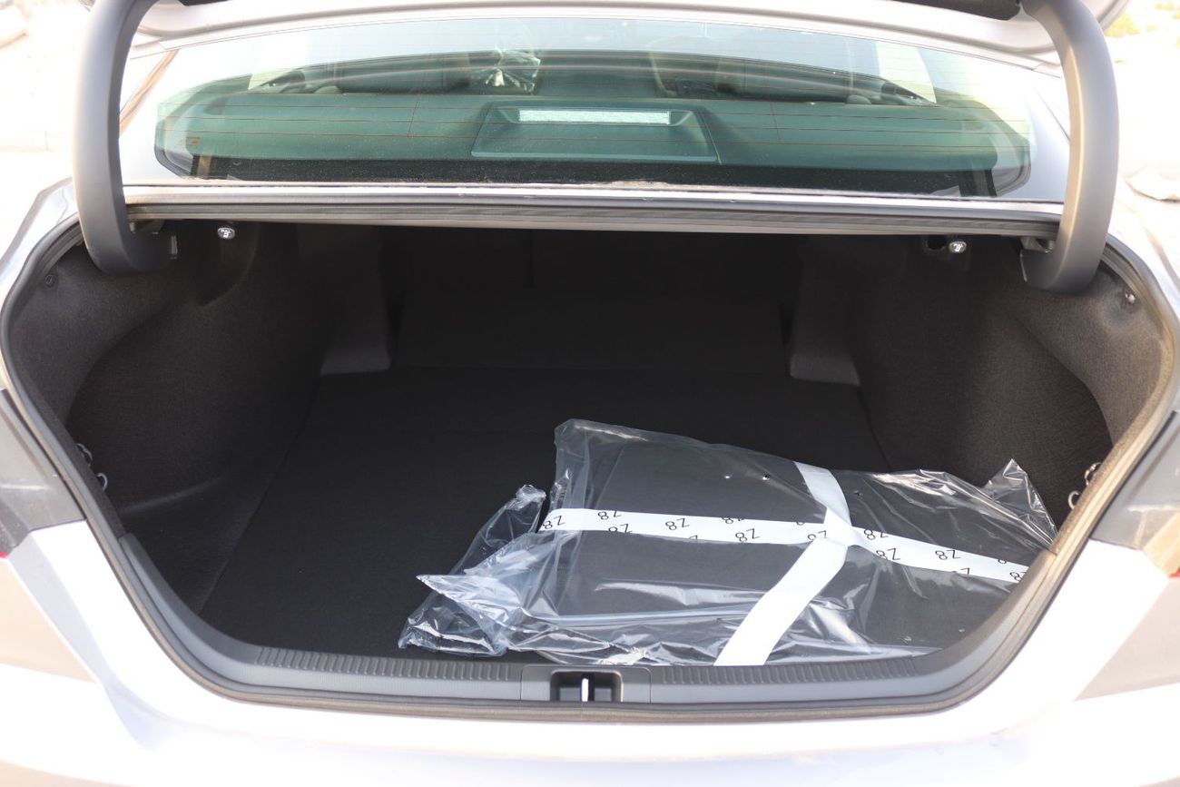 Toyota Camry 2.5 HG Hybrid,Alloy Wheels, Headup display, Electric Seat,Panoramic Roof,Model 2025, China Specs