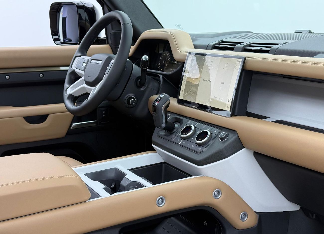 لاند روفر ديفندر 2025 Land Rover Defender 90 HSE X-Dynamic P400, 5 Y Agency Warranty, Brand New, GCC