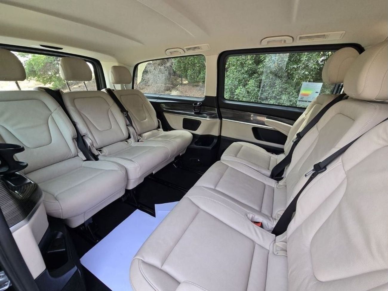 Mercedes-Benz V 250 Std 2.1L MERCEDES V-250 2022 GCC FULL OPTION // ACCIDENT FREE // PERFECT CONDITION