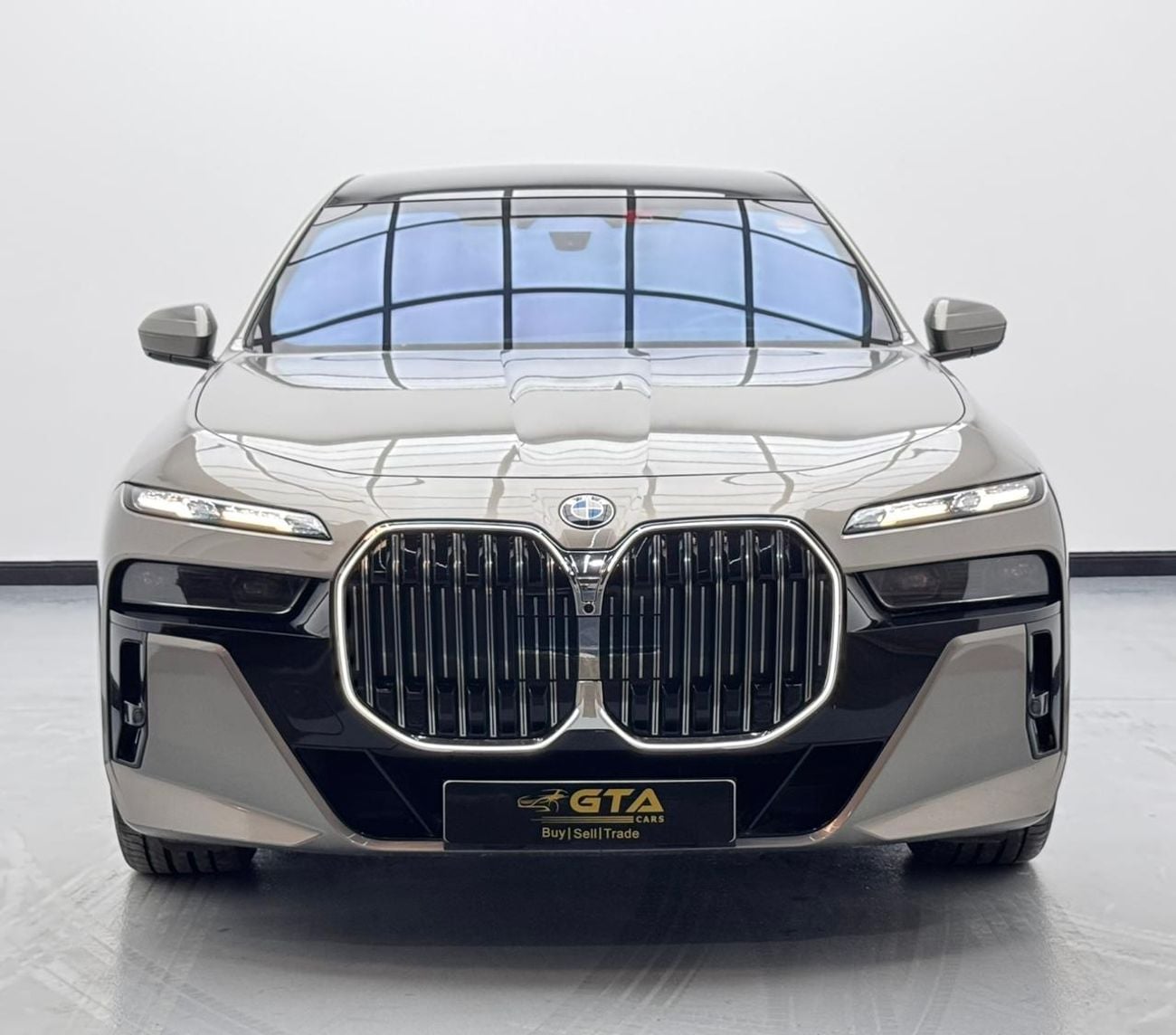 BMW 740i 2023 BMW 740i M-Sport, 2028 BMW Warranty And Service Pack, BMW Service History, GCC