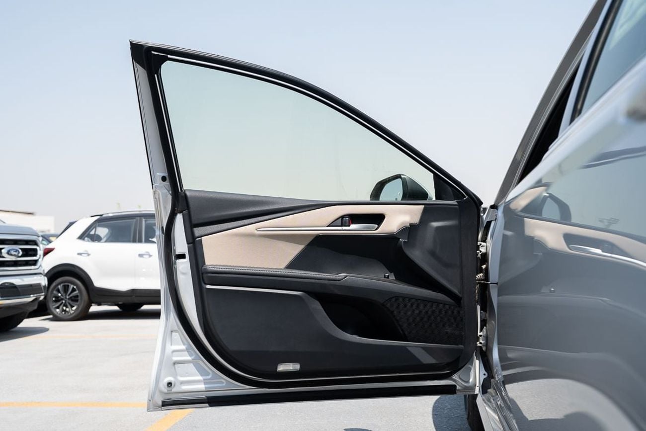 Toyota Camry LE Hybrid 2.5L 2026
