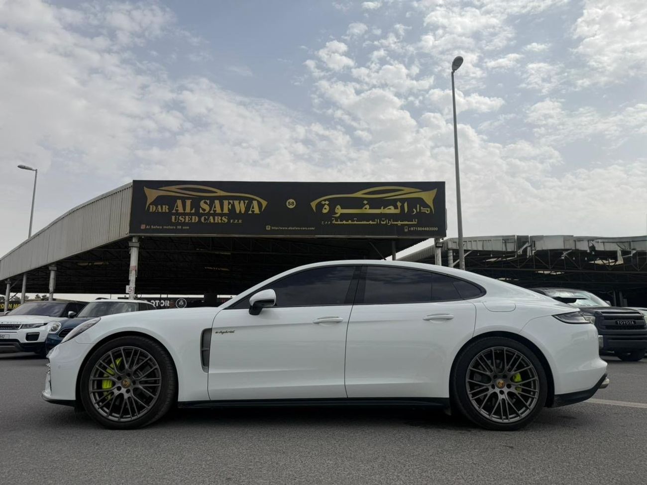 بورش باناميرا Turbo S E-Hybrid Sport Turismo 4.0L (680 HP) RWD