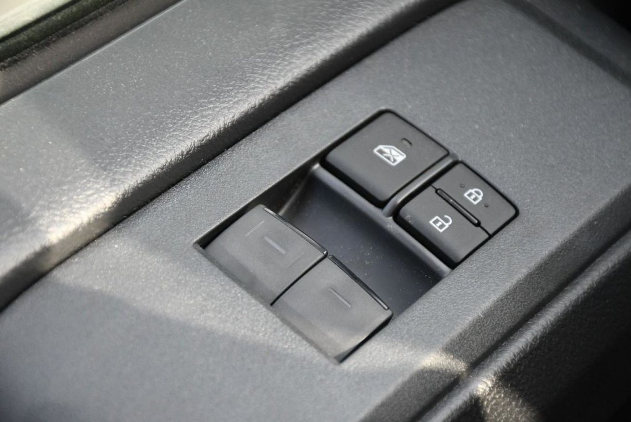 تويوتا هاياس 2025 Toyota HiAce 3.5L V6 Automatic  (CARGO)