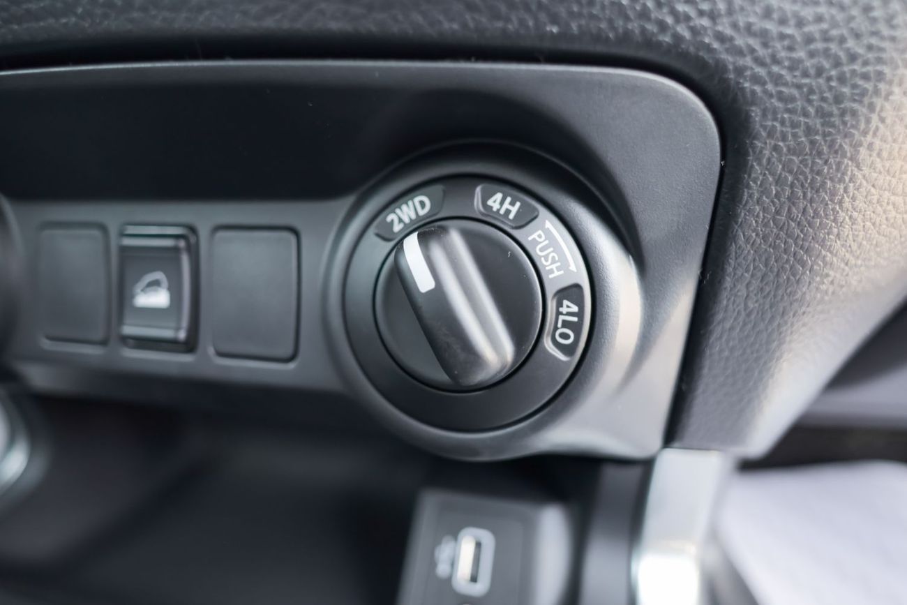 Nissan Navara 2025 LE 2.5L Petrol 4×4 MT DC Plus | Unbeatable Prices – Book Yours Now!