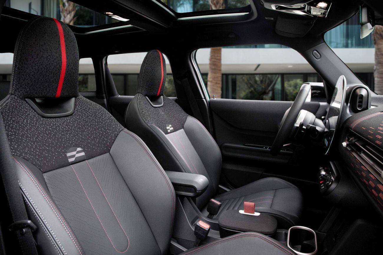 Mini Cooper Cooper S JCW | 2,644 P.M | 0% Downpayment | Agency Warranty & Service Contract