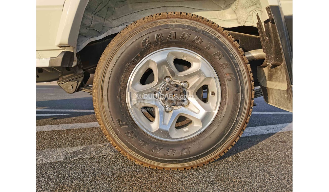 Toyota Land Cruiser 70 4.2L Diesel, 16" Alloy Rims, 4WD Gear Box, Xenon Headlights, CODE - HTLX76