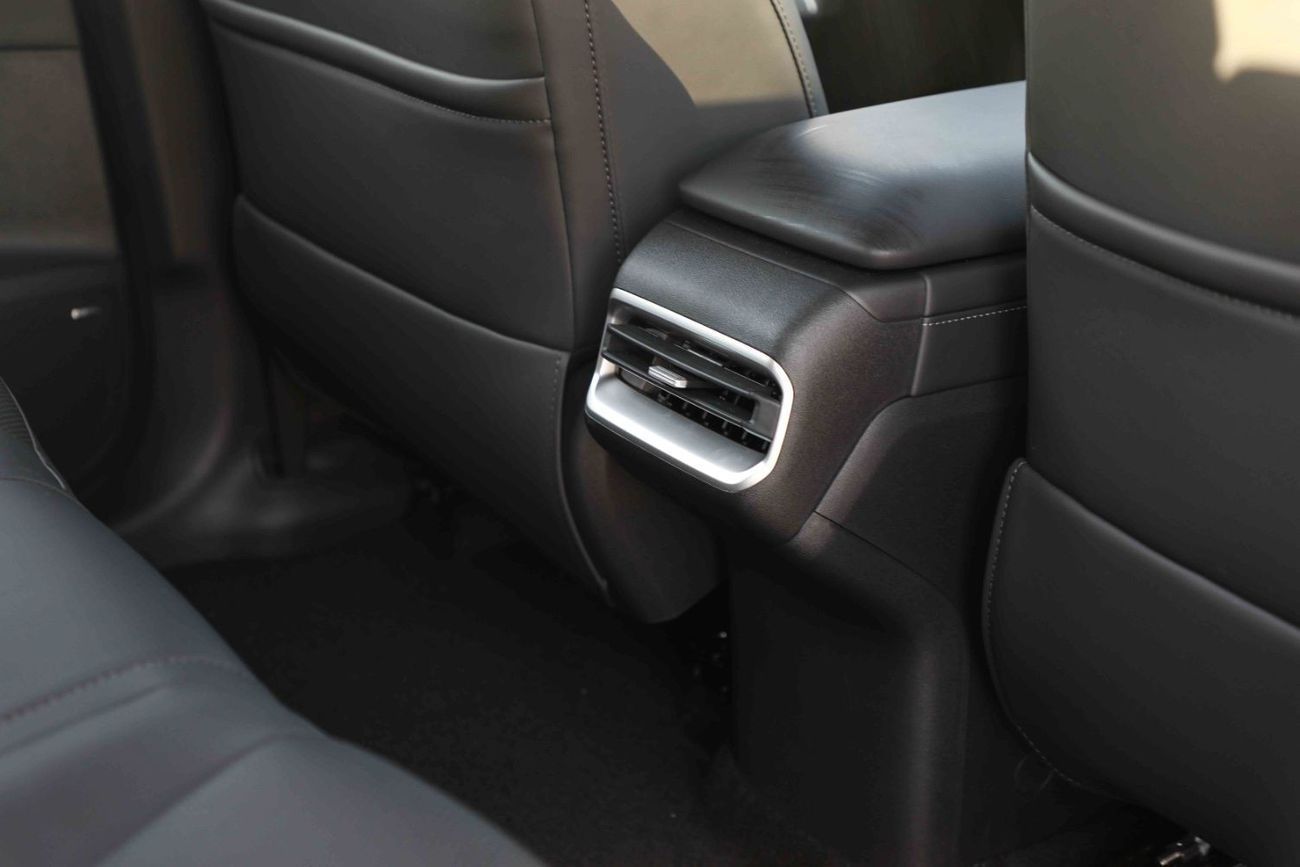 Changan Deepal G318 2024 Changan Deepal G318 Air Suspension - Plug-in Hybrid - Grey inside Black