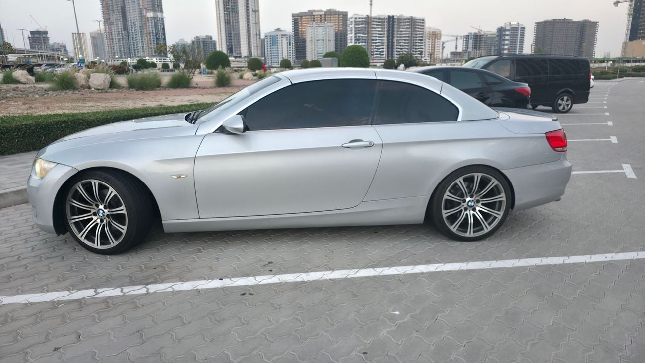 بي أم دبليو 325i E93 Hard Top Convertible