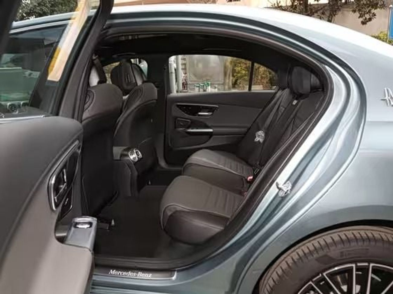 Mercedes-Benz C 260 L VERSION