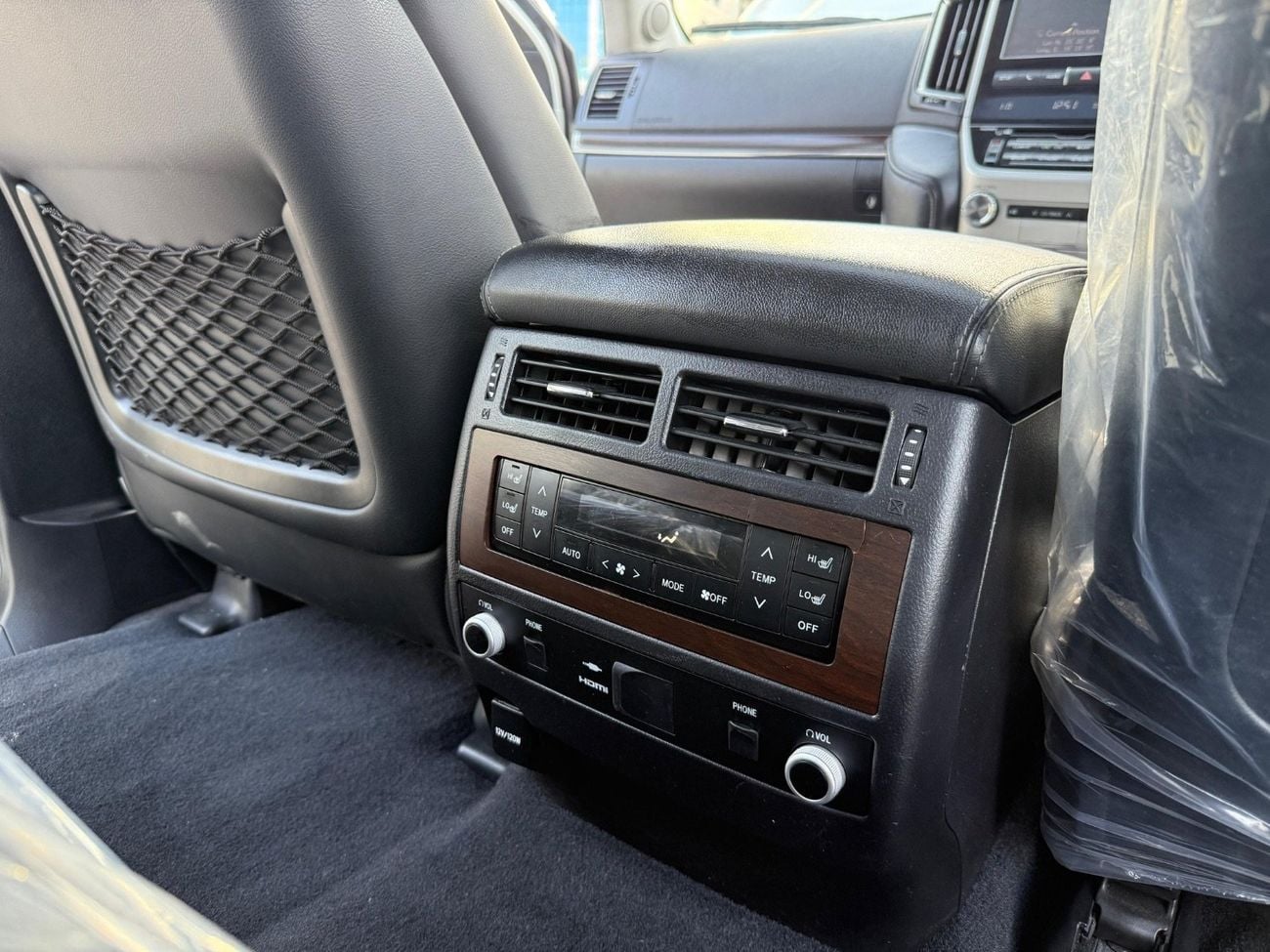 Toyota Land Cruiser Sahara