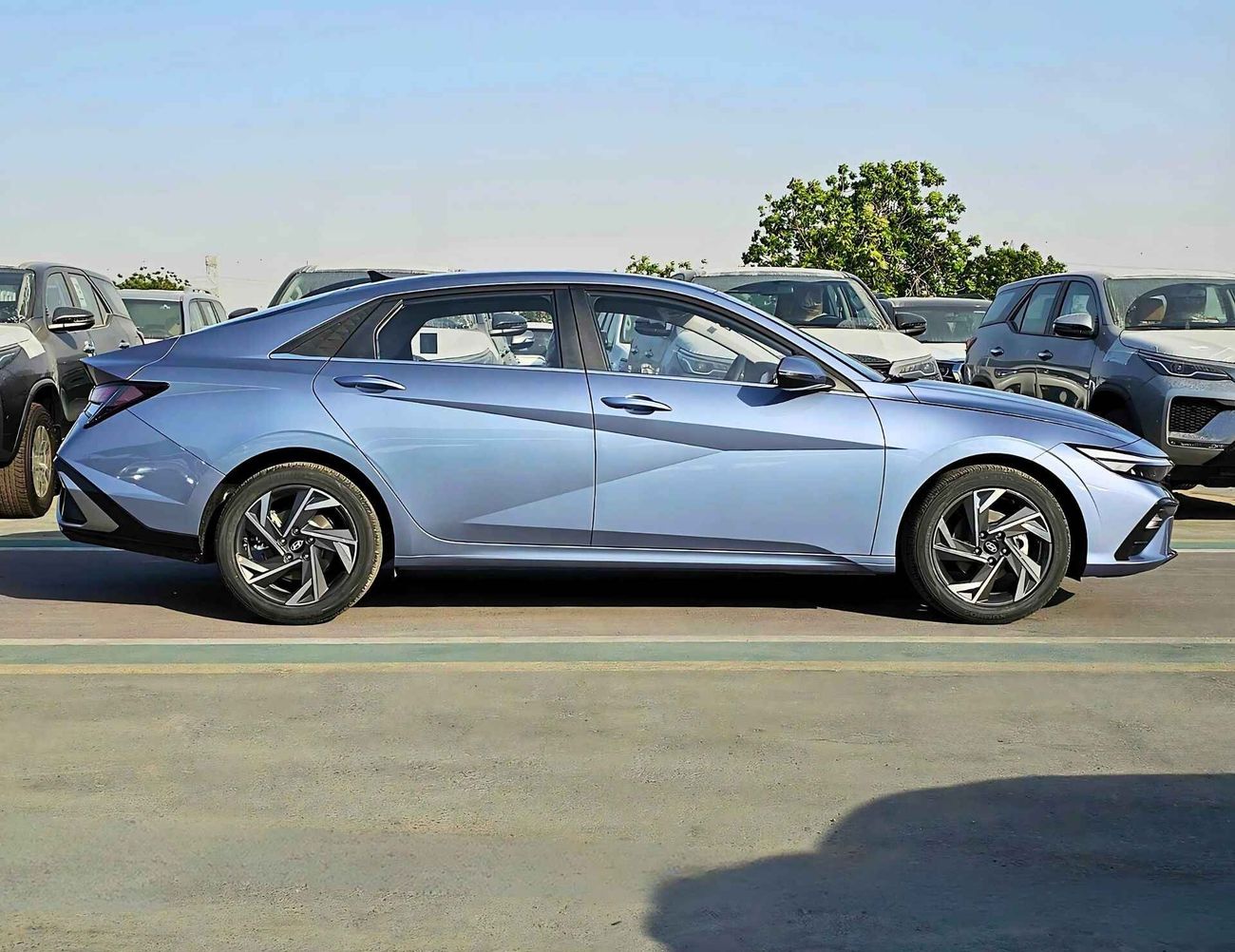 Hyundai Elantra ELITE / 1.5L PETROL / SUNROOF WITH LEATHER / CHINESE SPECS (CODE# 69061)