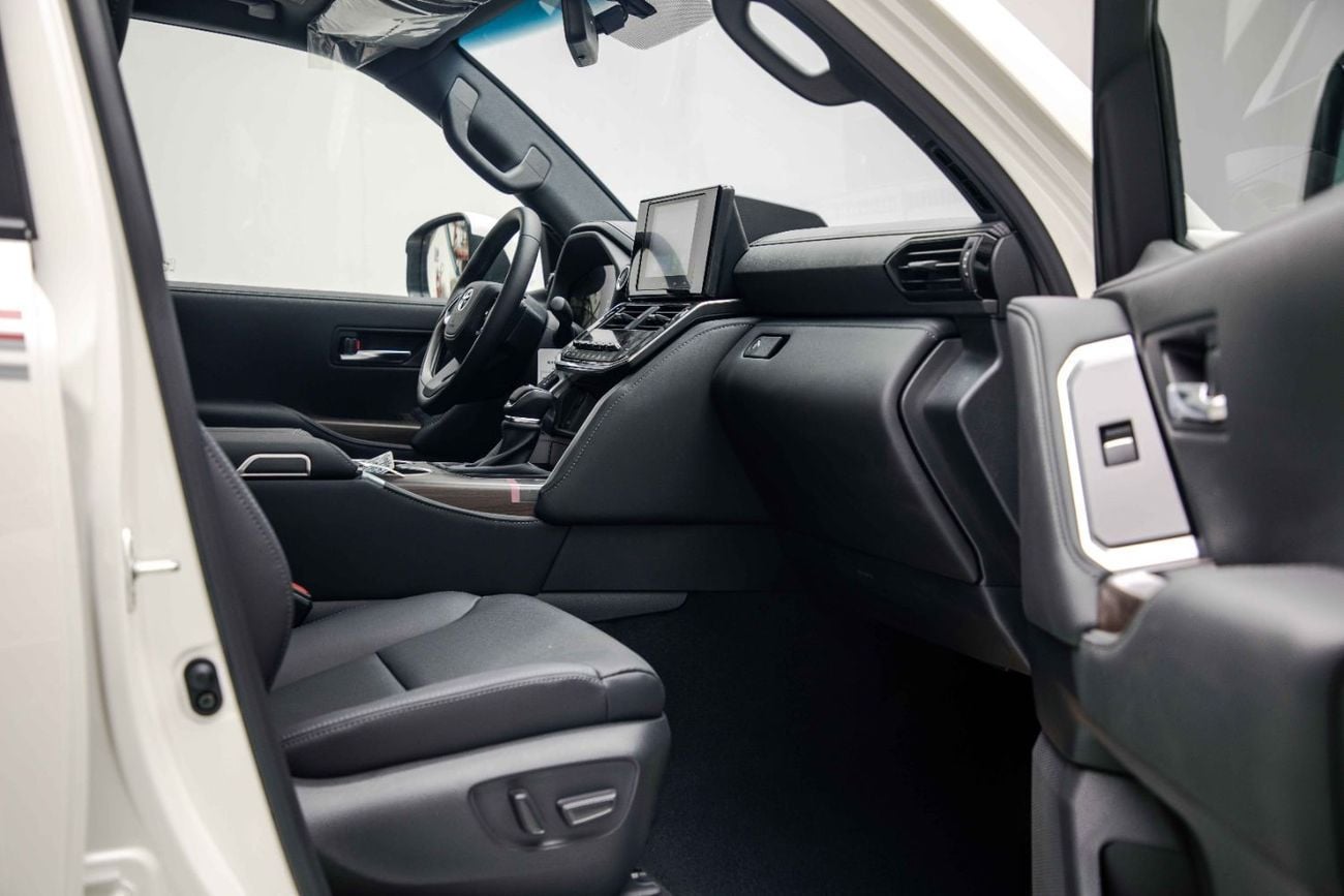 Toyota Land Cruiser GXR 4.0L - Pearl White Inside Black | Export Only