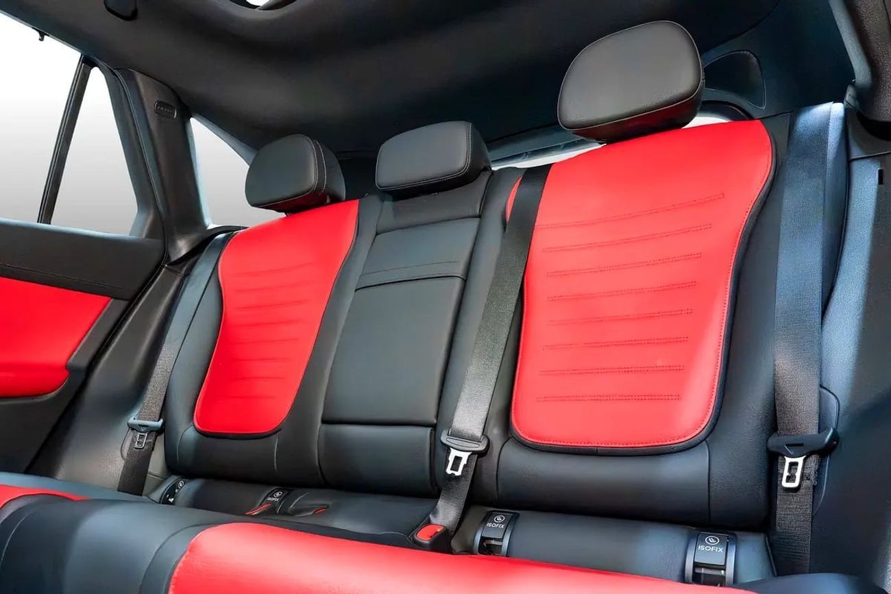 مرسيدس بنز GLC 300 Gargash Service and Warranty Package | 0% Downpayment | 4,096 P/M |