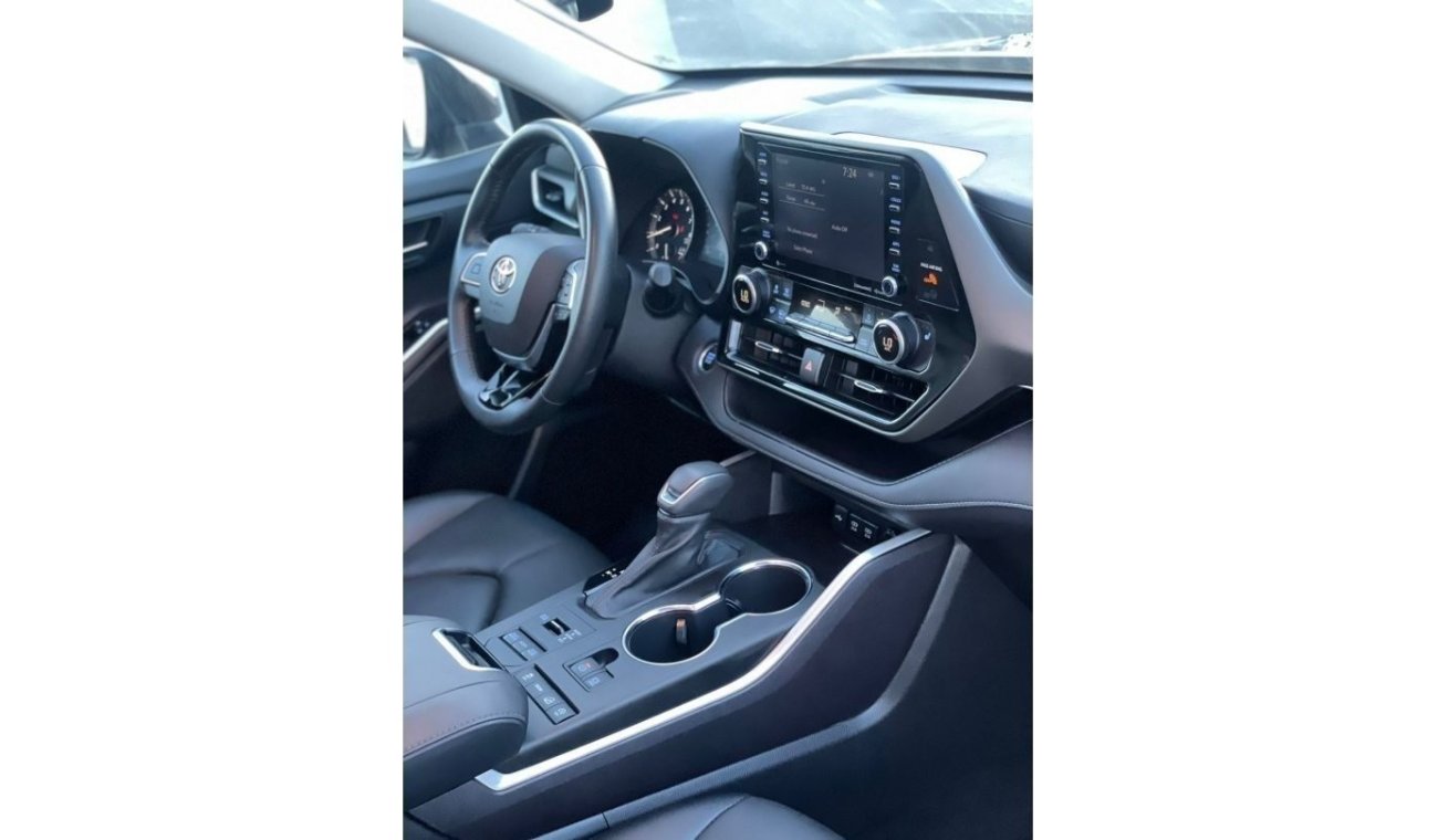تويوتا هايلاندر 2021 Toyota Highlander XLE AWD - 3.5L V6 - Full Option -