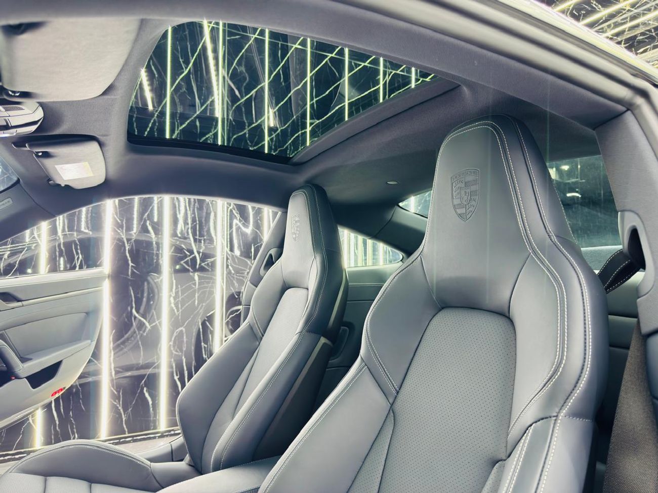 بورش 911 Carrera 3.0L (380 HP) Coupe 2025 Porsche 911, 2027 Porsche Warranty, Sport Chrono Package, Very Low