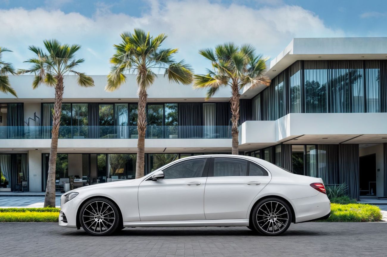 مرسيدس بنز E300 | 2,702 P.M  | 0% Downpayment | Immaculate Condition!