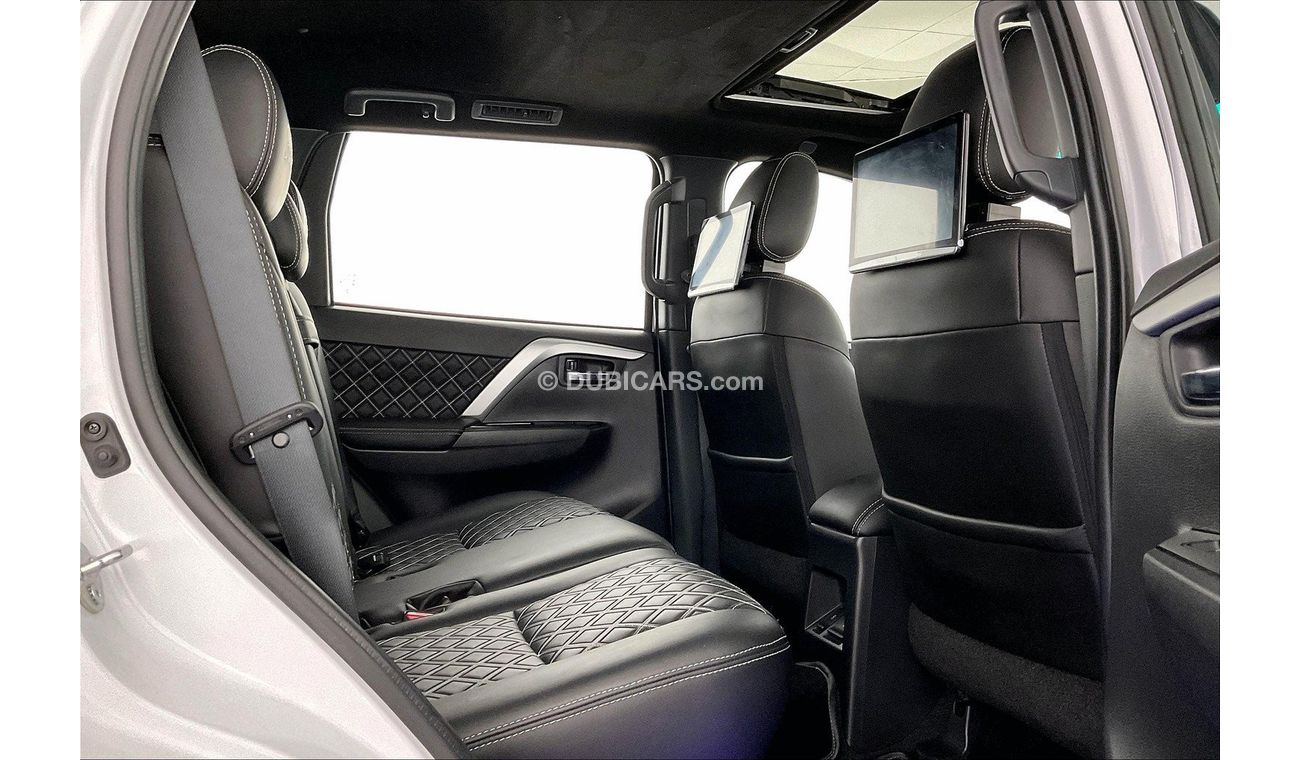 Mitsubishi Montero Signature