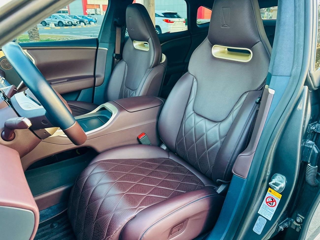 أفاتر 11 Performance AWD