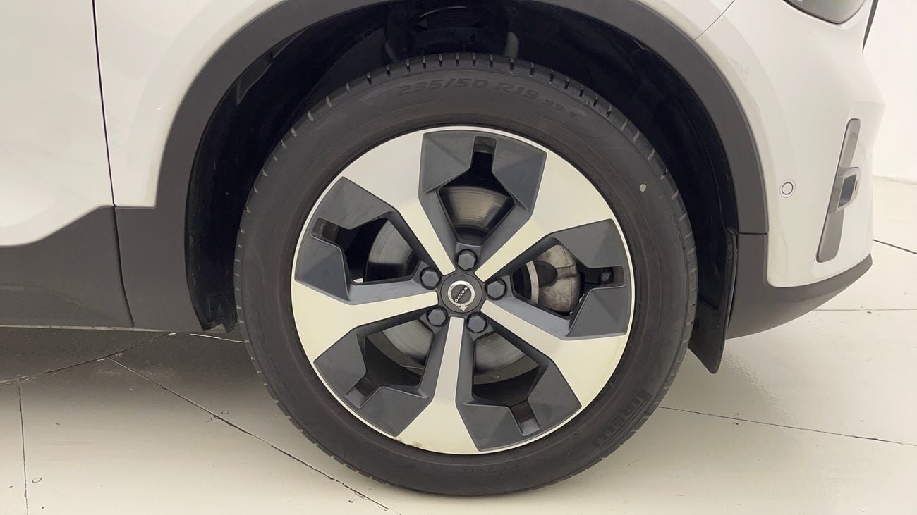 Volvo XC40 B4 ULTIMATE DARK 2 | Zero Down Payment | Home Test Drive