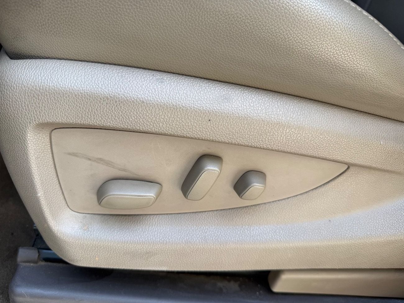 GMC Sierra 1500 SLT 5.3L Double Cab Utility 2015 GMC Sierra 1500 SLT 5.3 V8 | 1 Owner | Full Option | Passing T