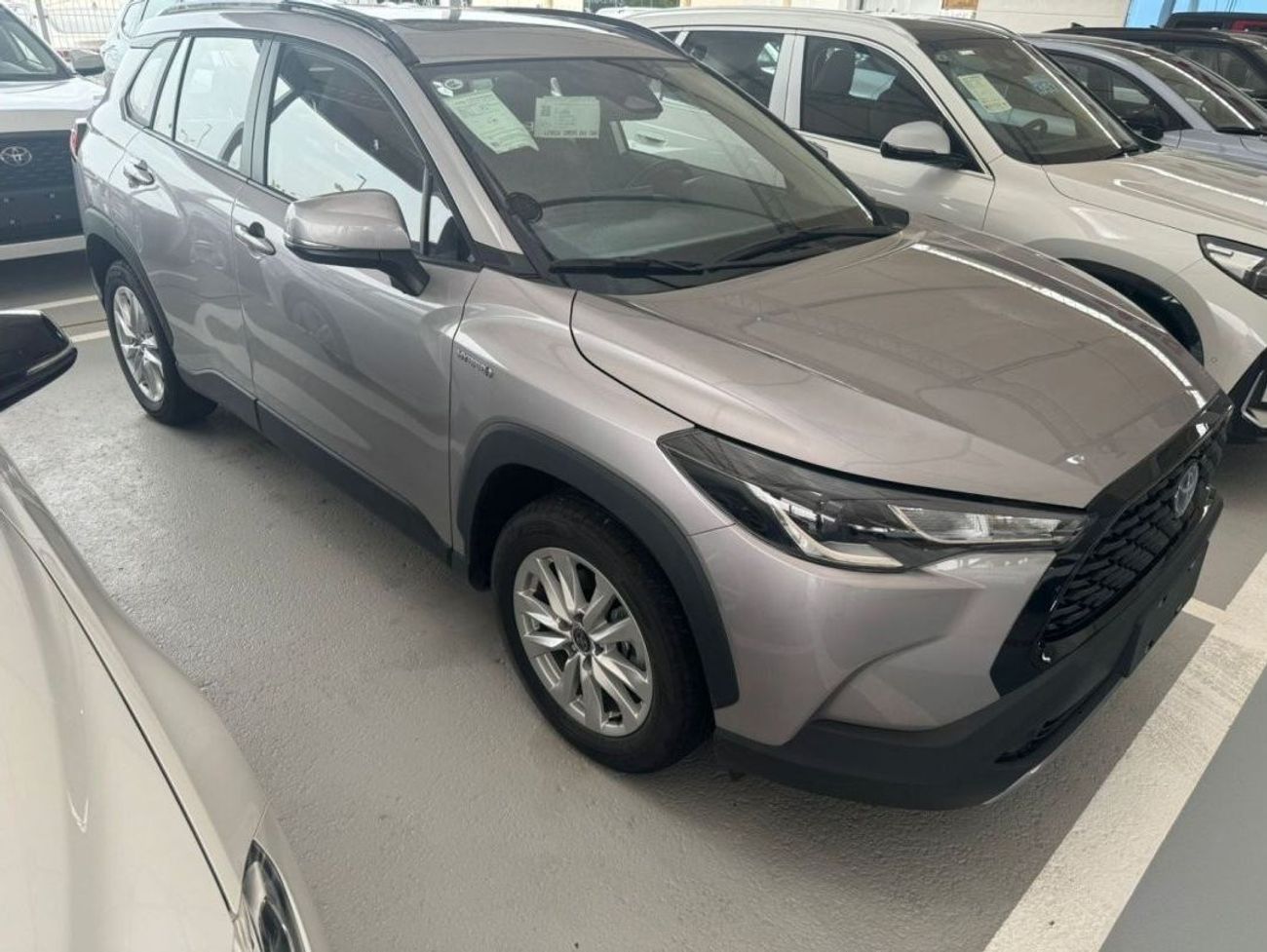 Toyota Corolla Cross 2.0L HYBRID FULL OPTION LEATHER SEATS SUNROOF 2025