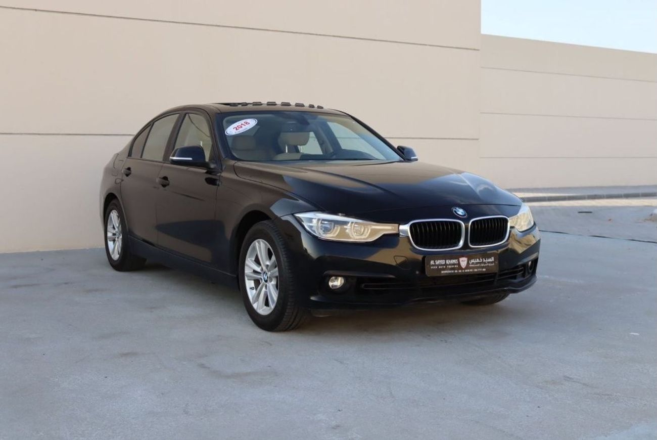 BMW 318i Executive ACCIDENTS FREE - GCC - ENGINE 1.5 TURBO - PERFECT CONDITION INSIDE OUT