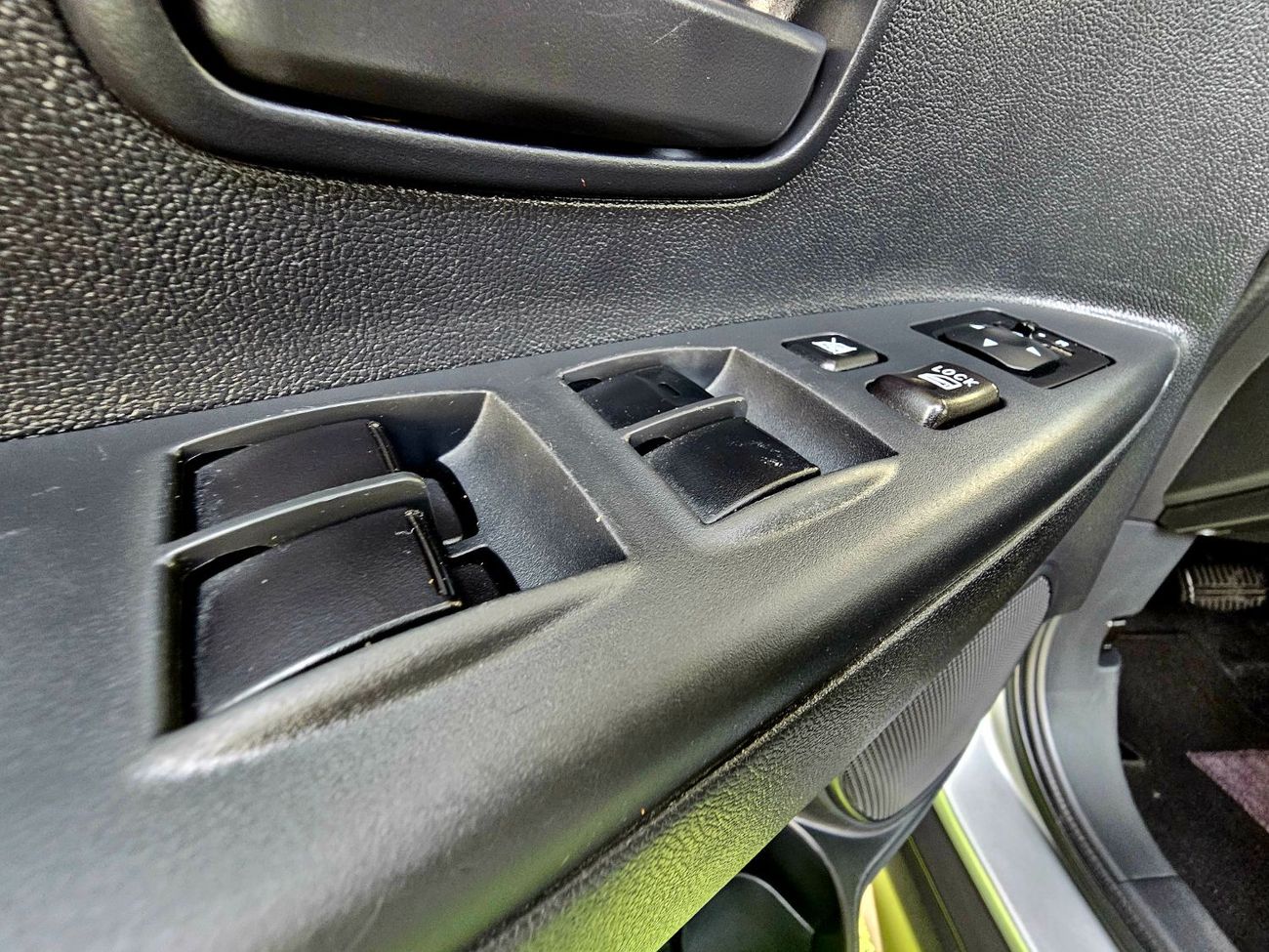 Mitsubishi ASX ASX GCC/ GLX 2.0 V4/ ORIGINAL PAINT/ LOW MILEAGE/ SINGLE OWNER