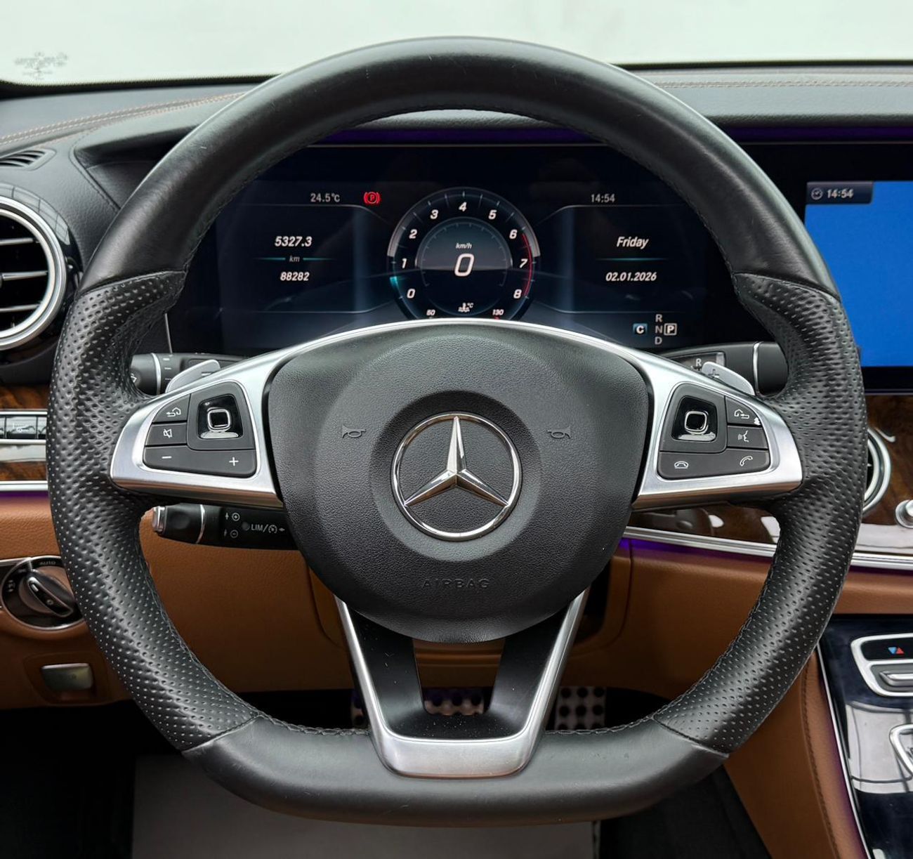 Mercedes-Benz E 400 2017 Mercedes Benz E400 4Matic, Service History, Fully Loaded, Excellent Condition, GCC