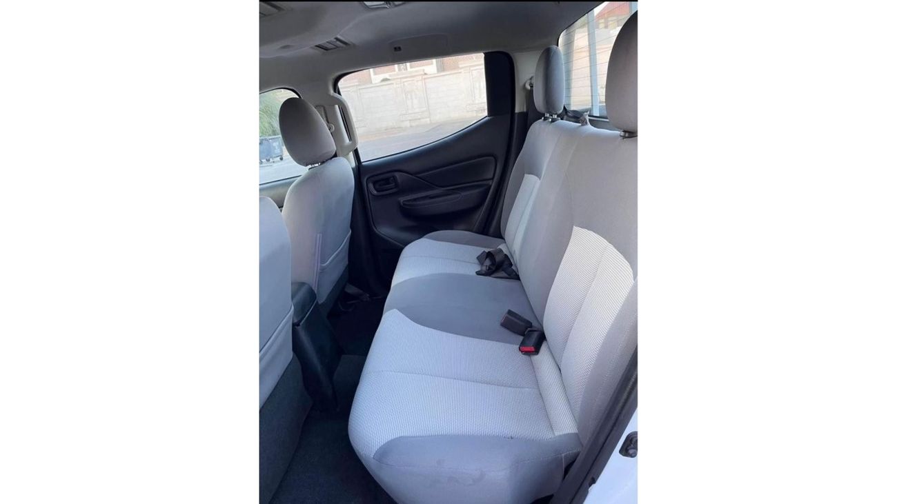 Mitsubishi L200 2020 Mitsubishi L200 Manual Transmission GCC 4x4 Diesel UAE PASS