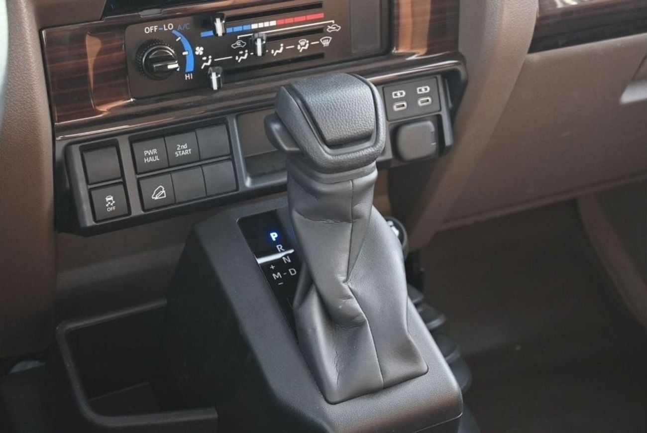 Toyota Land Cruiser Pick Up Toyota Land Cruiser Pickup  4.0L V6, Petrol, 4WD, Model 2024, Color White (Export Price)