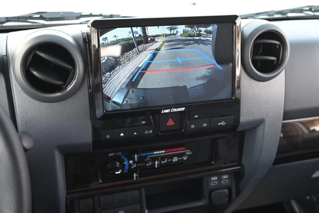 Toyota Land Cruiser 70 2025 MODEL TOYOTA LAND CRUISER 76 HARDTOP LX-G1 2.8L TURBO DIESEL 5 SEAT MANUAL TRANSMISSION