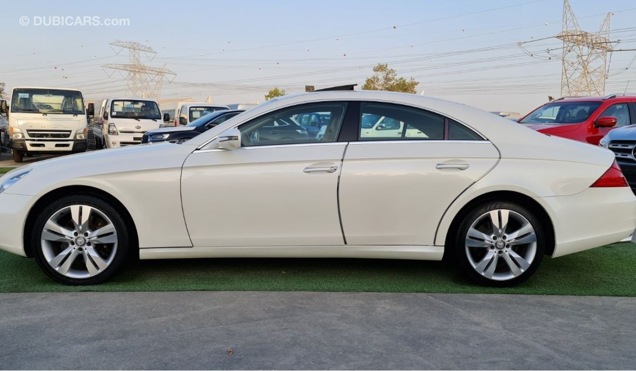 مرسيدس بنز CLS 500 CLS550 - JAPAN IMPORTED - SUPER CLEAN - 4.5 - FULL OPTION