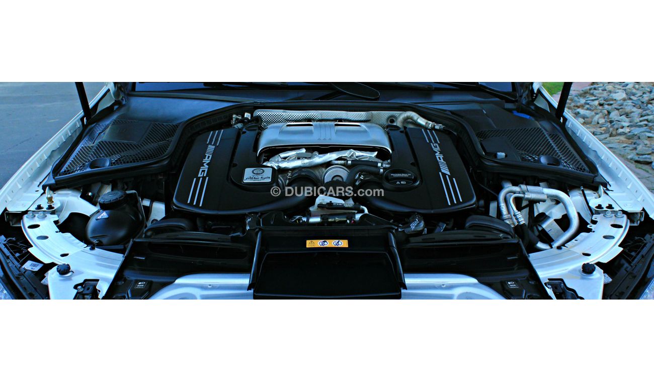 Mercedes-Benz C 63 Coupe AMG C63S - TOP OF THE RANGE - 2 YEARS INTERNATIONAL WARRANTY