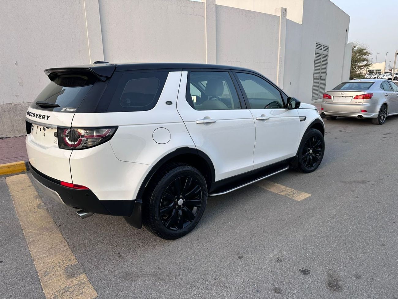 لاند روفر دسكفري