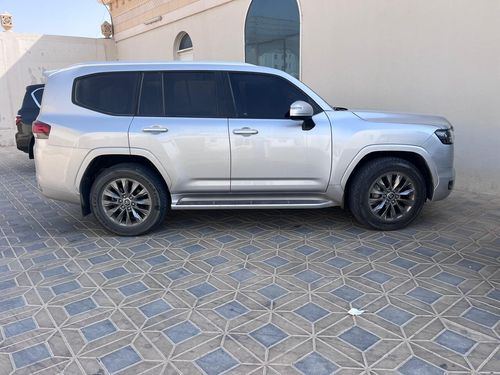 Toyota Land Cruiser GXR