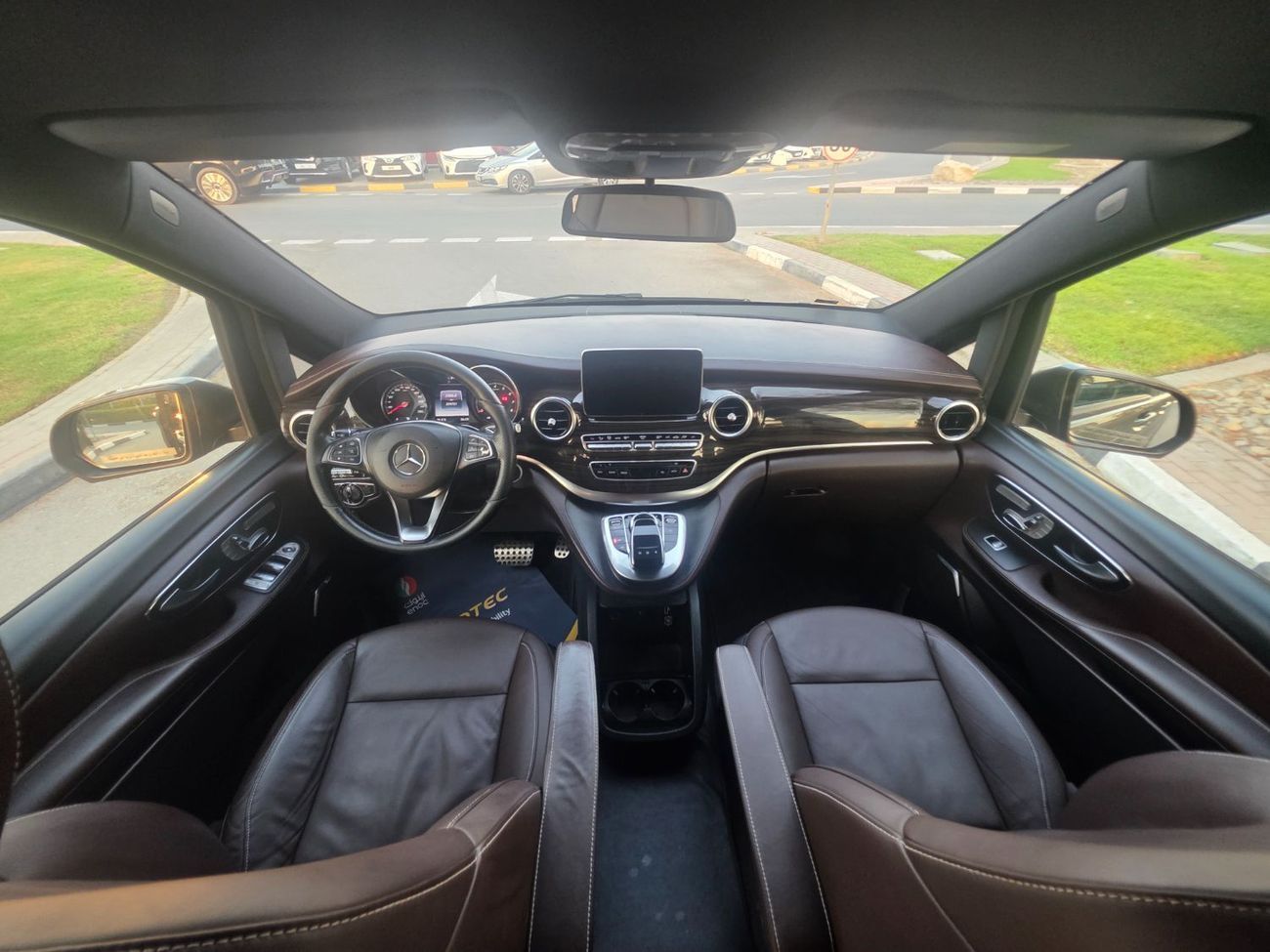 Mercedes-Benz V 250 gcc specs