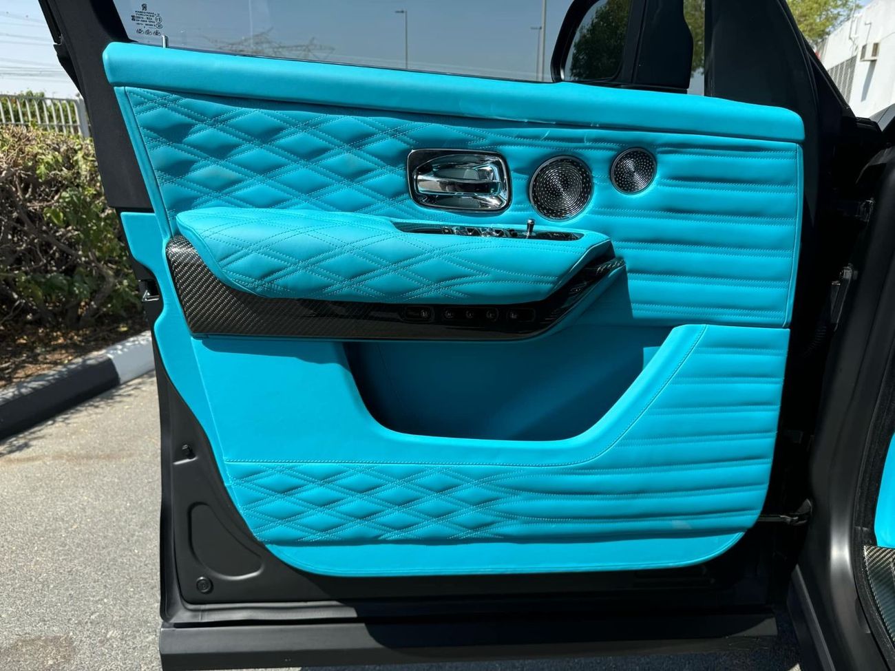 Rolls-Royce Cullinan Std MANSORY GCC SPEC NEAT AND CLEAN LESS KILOMETER